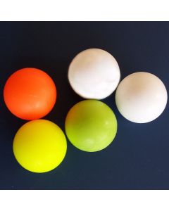 Voetballen 3 gekleurd en 2 wit