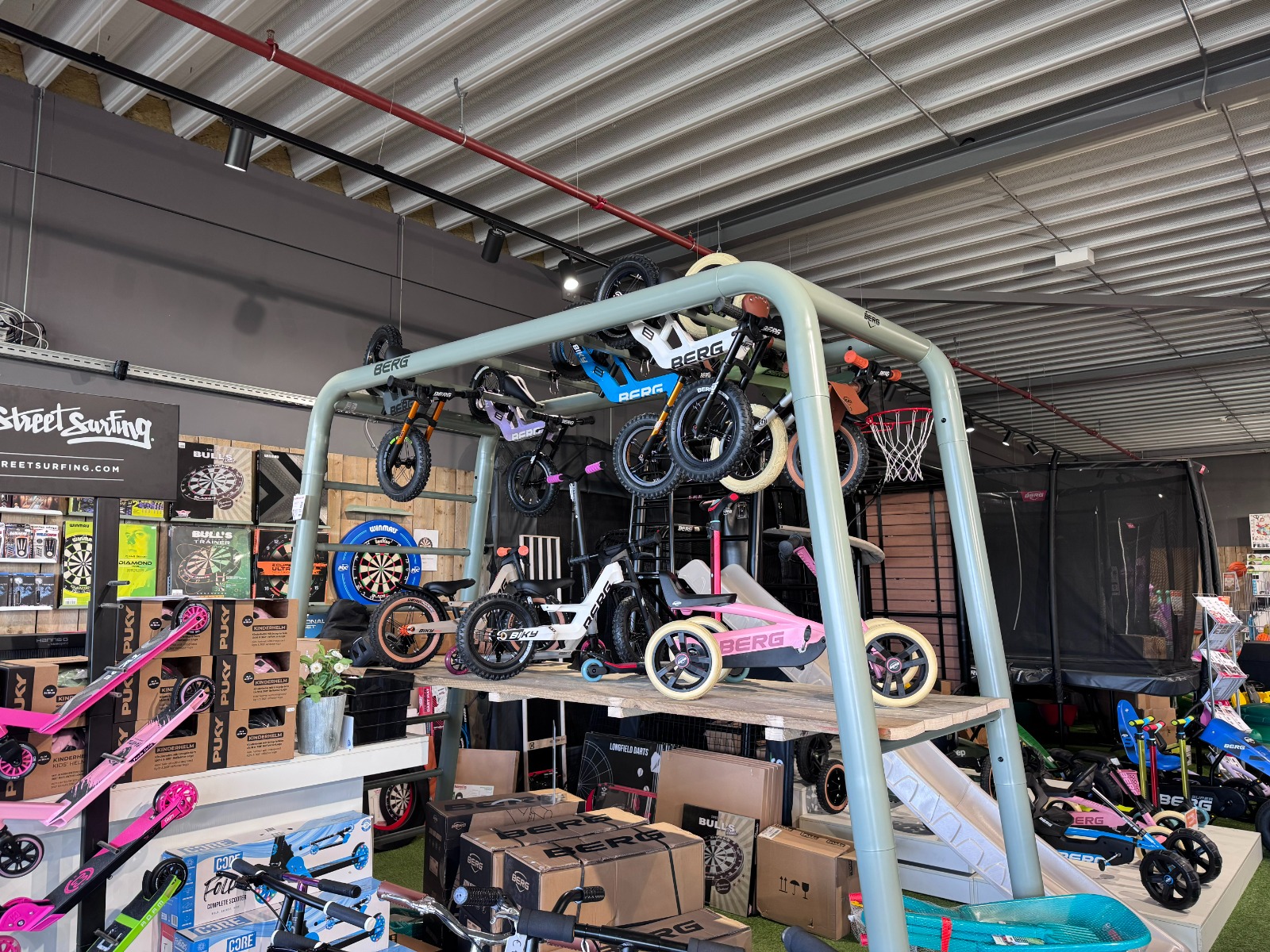 Sfeerimpressie Showroom Outdoorspeelgoed